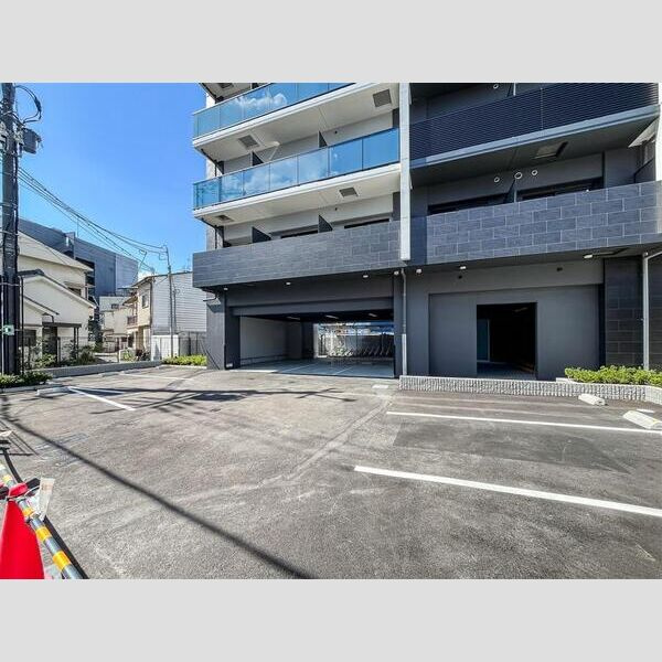S-RESIDENCE上新庄beatの駐車場