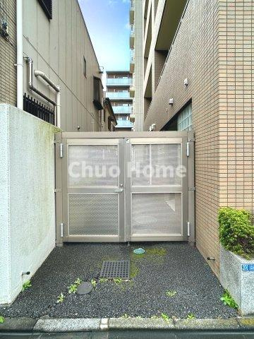 両国石原パークホームズの駐輪場|【自転車置き場】最新の空き状況や費用などの詳細は担当スタッフまでお問い合わせください。