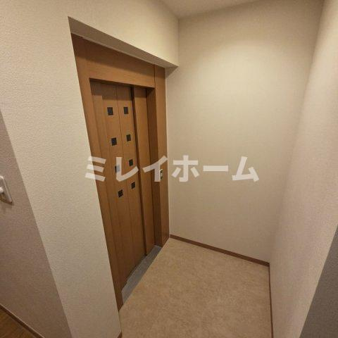 グリシーヌレジデンスの玄関