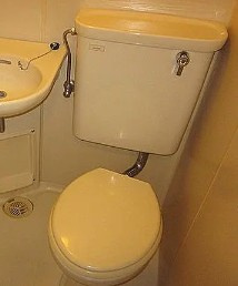 横浜市保土ケ谷区西谷３丁目の賃貸マンションのトイレ