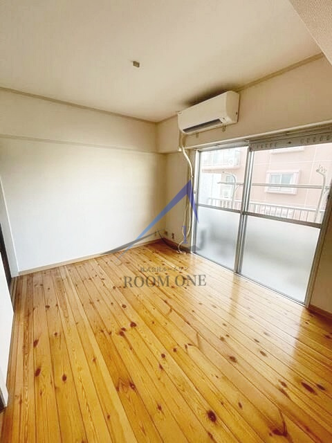 東陽町ハイホームＢ棟の居間・リビング|洋室のお部屋です。
