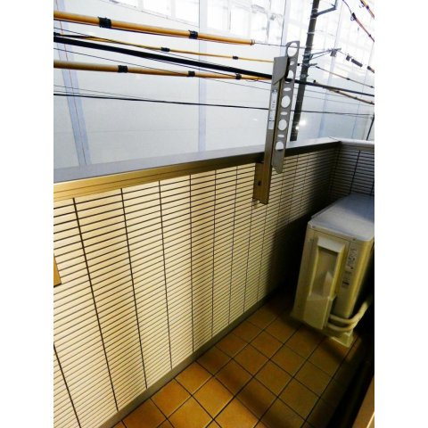 ジュノス豊玉TOKYOZERO EMISSION HOUSEのバルコニー|バルコニー付きです