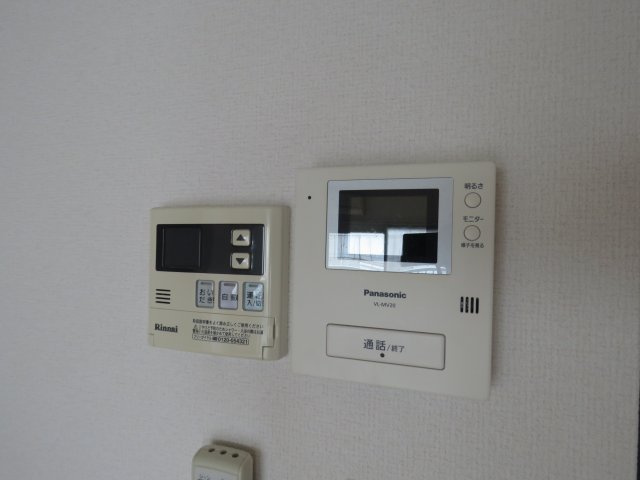 南台ハイツのセキュリティ|TVモニター付きインタフォン　追い焚き機能