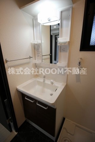 Ｍ10.牟田町Ⅱの独立洗面台|独立洗面台、小物を置くことができて便利です