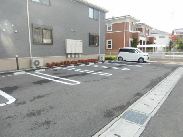 フォルシアⅠの駐車場