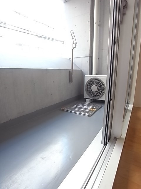 ワコーレディ・アルクス元町のバルコニー