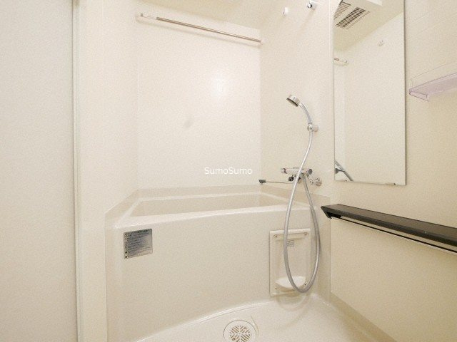 プレサンス堺筋本町センティスの浴室