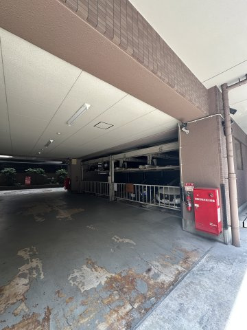 グランドメゾン江戸堀の駐車場