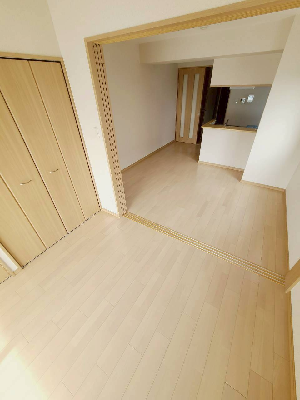 アールワイ西宮の寝室