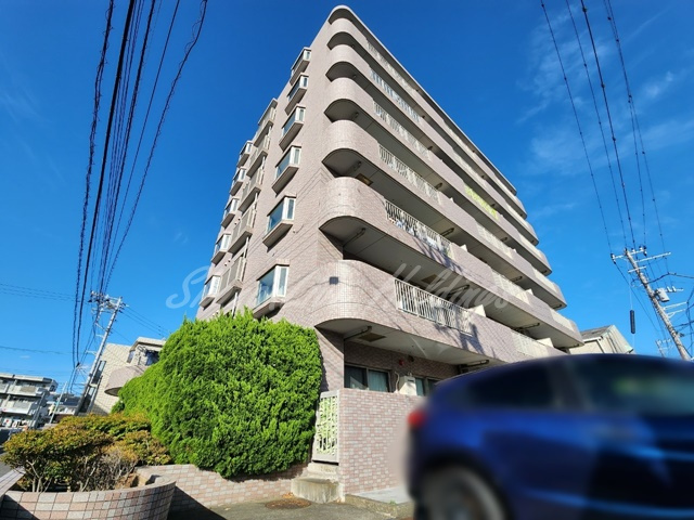 藤沢市村岡東１丁目の賃貸マンションの外観