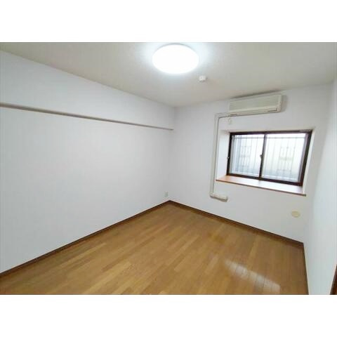 藤沢市村岡東１丁目の賃貸マンションの寝室