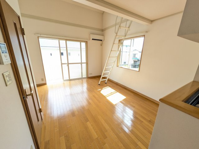 メゾンドモネの洋室|個人の部屋や寝室として使える洋室です