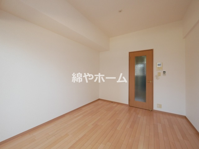 スワンズ難波パークビューの洋室|使い勝手のいい洋室です
