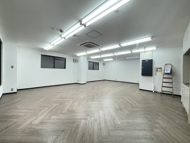 LINO BLDの内装