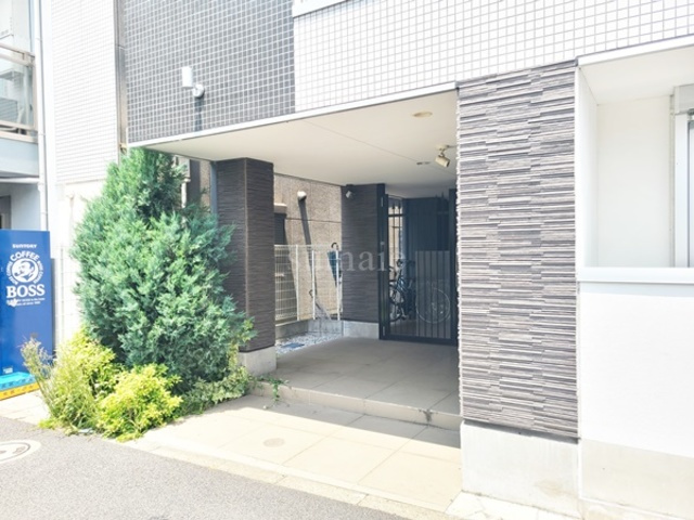 ｂ’ＣＡＳＡ ＴＯＫＩＯのエントランス|建物正面です☆