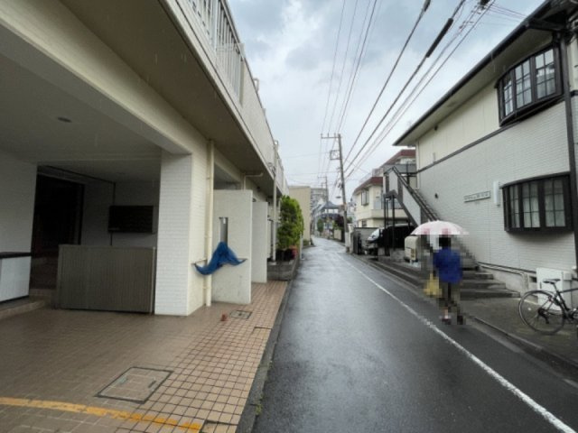 リヴェール本郷の周辺