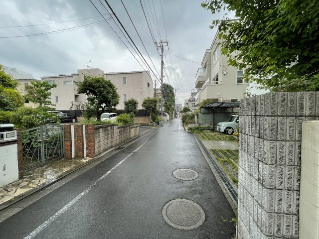 リヴェール本郷の周辺
