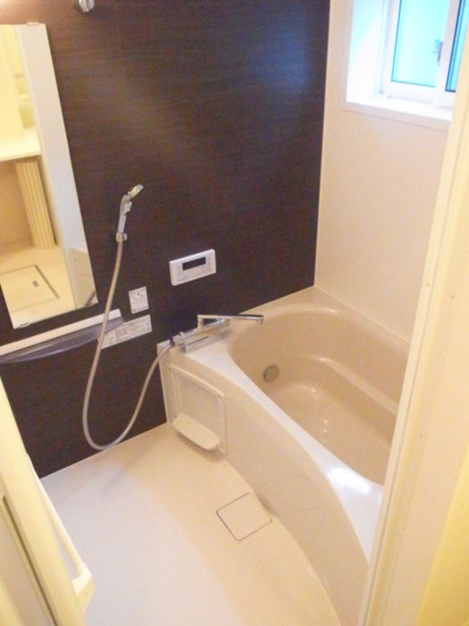 D-room泉台　B棟の浴室