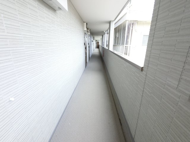 ソレイユM船橋の玄関