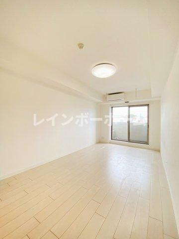Ｂｅｖｅｒｌｙ　Ｈｏｍｅｓ　赤塚公園Ⅱの居間・リビング