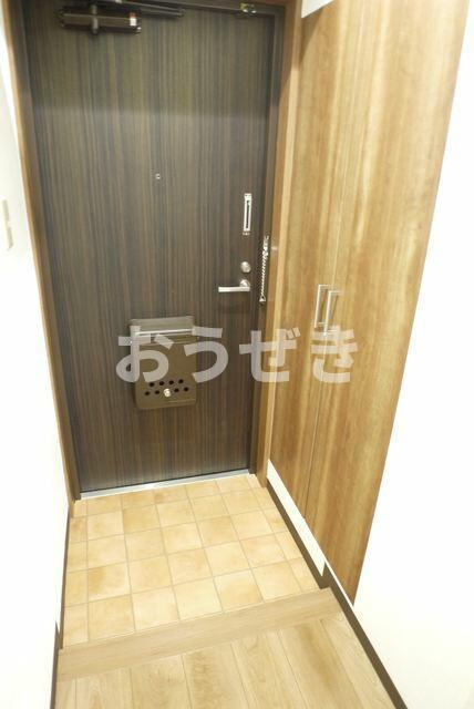 ライオンズマンション関内第弐の玄関