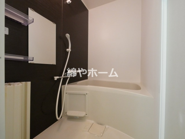 グランパシフィック今里南の浴室|日々の疲れを癒すお風呂付です