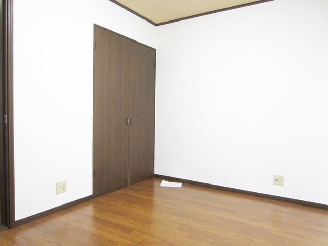 ヴィラ王子の居間・リビング|6帖のお部屋です☆