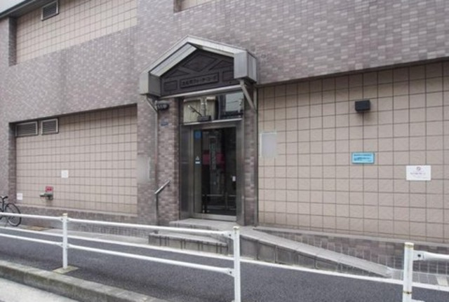浜松町クォーターコーポのエントランス
