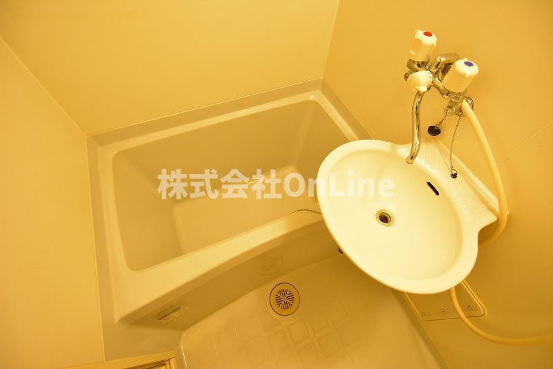 八尾市水越１丁目のアパートの浴室