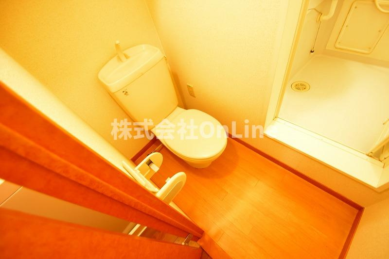 八尾市水越１丁目のアパートのトイレ