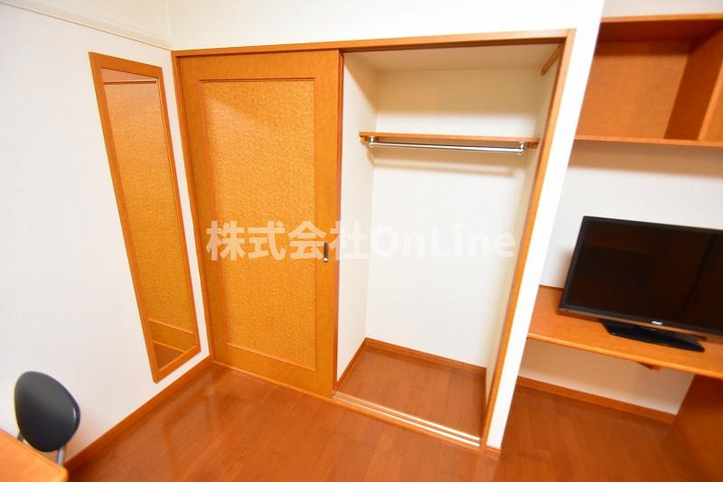 八尾市水越１丁目のアパートの収納