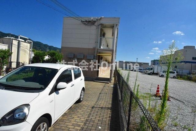 八尾市水越１丁目のアパートの外観