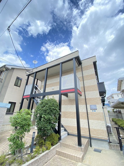 尼崎市次屋１丁目のアパート