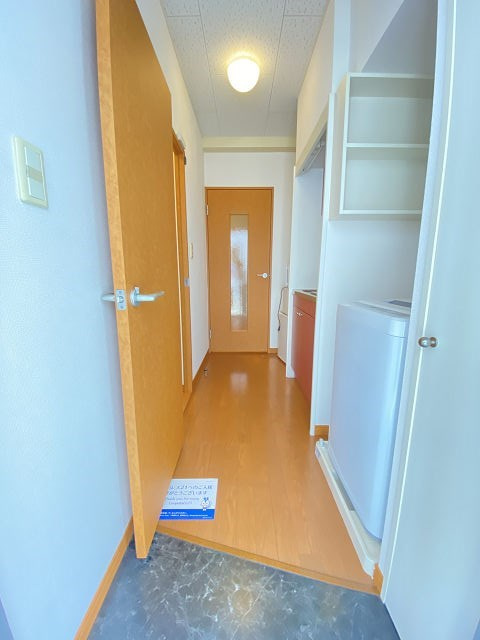 尼崎市次屋１丁目のアパートの玄関|ゆったりとした玄関です