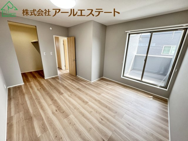 加古川市加古川町中津　　JR加古川線「日岡駅」徒歩13分の寝室