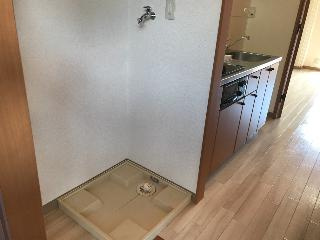 フレンドリーハイツのその他|洗濯機置場（イメージ）