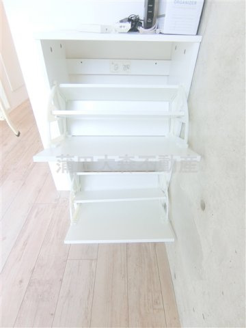 クレッシェンド平和島の収納|収納　シューズボックス