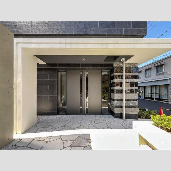 S-RESIDENCE上新庄beatのエントランス