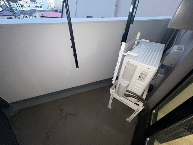 【バルコニー】