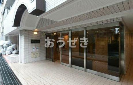 パーク・ノヴァ横浜阪東橋のエントランス