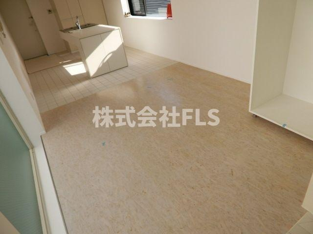 新宿区百人町１丁目の賃貸マンションの居間・リビング