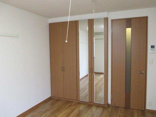 ＳＭＩＬＥ　ＨＯＭＥの洋室|収納（イメージ）