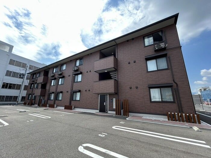 サンセール問屋町の外観
