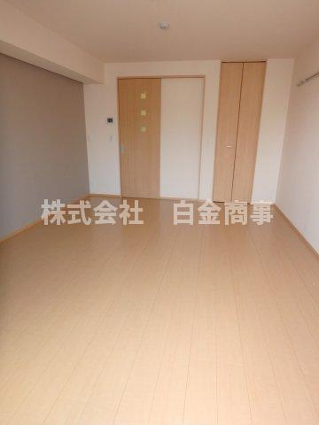 ラフィーネの洋室