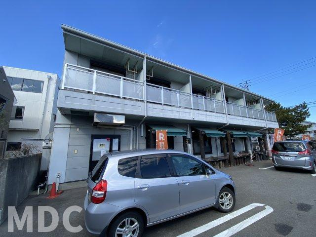 グリーンリバティー新蔵の駐車場