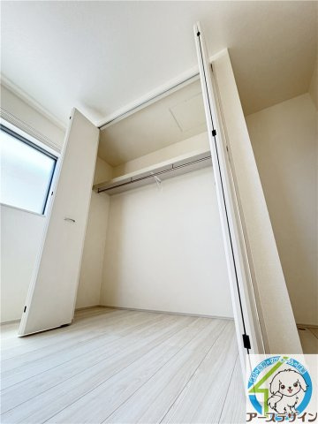 大久保町松陰戸建の収納
