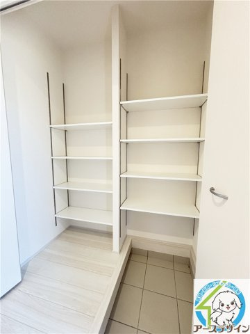 大久保町松陰戸建の収納
