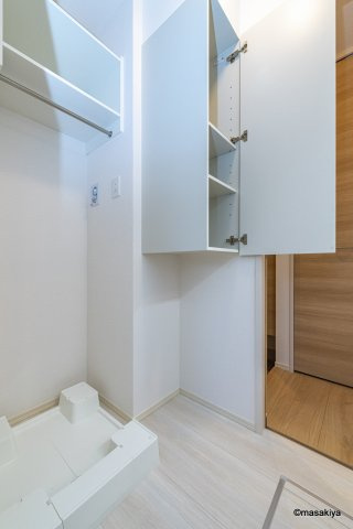 クレール三輪田町の洗面所