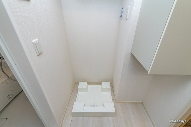 クレール三輪田町の洗面所