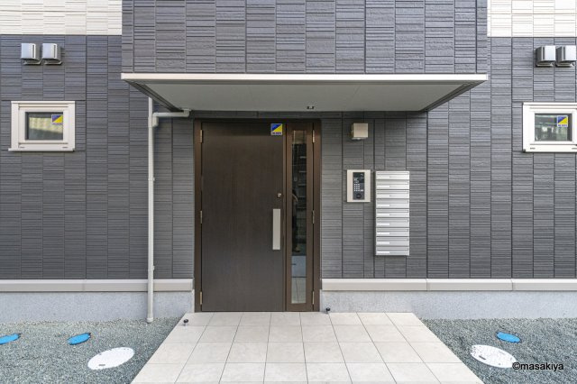 クレール三輪田町のエントランス|オートロック付